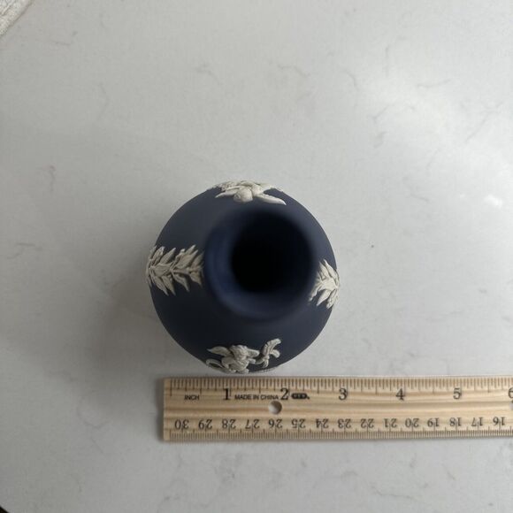 Antique Wedgwood Jasperware Bud Vase in Portland Blue and Cream (5") England - Picture 13 of 13